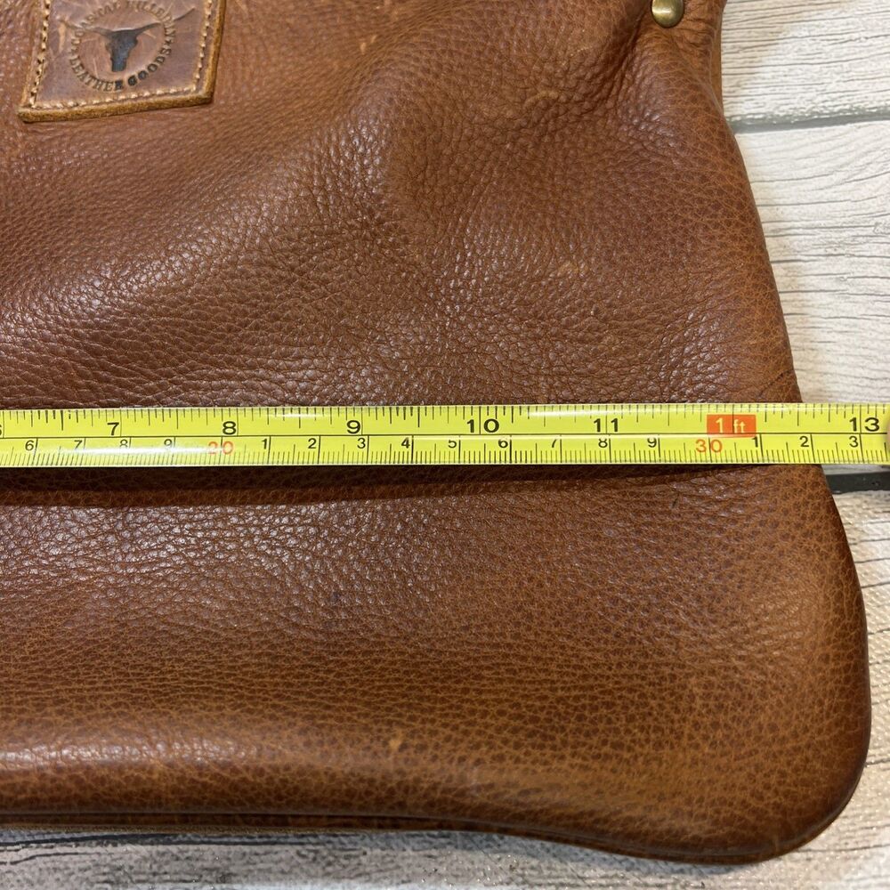 Coastal hillbilly large crossbody
Measurements posted in photos - Picture 15 of 16